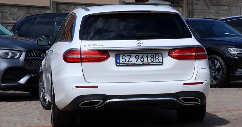 Mercedes-Benz Klasa E cena 159285 przebieg: 130000, rok produkcji 2019 z Trzebnica małe 781